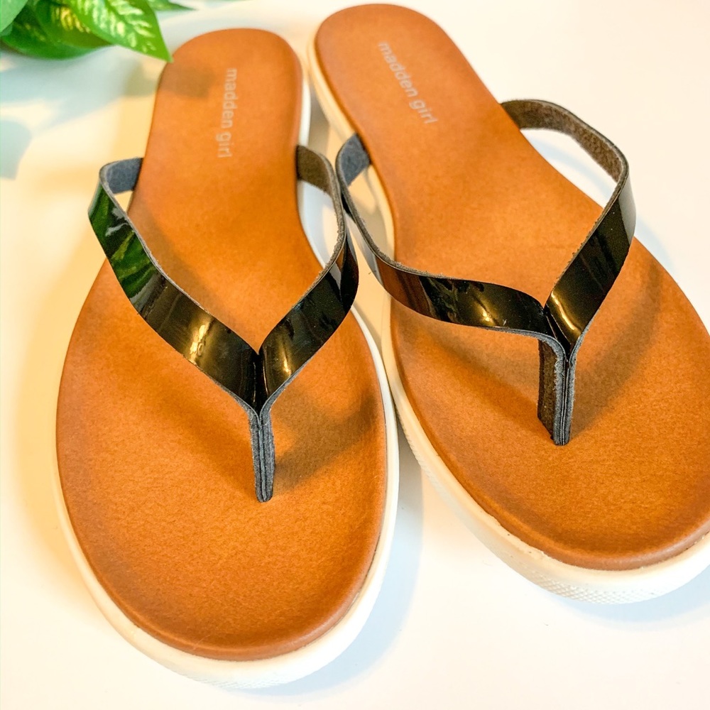 Madden Girl flip flops